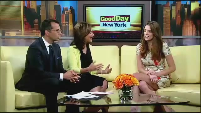 Ashley-Greene-dot-nl_GoodDayNY0018.jpg