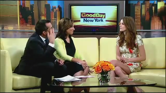 Ashley-Greene-dot-nl_GoodDayNY0055.jpg