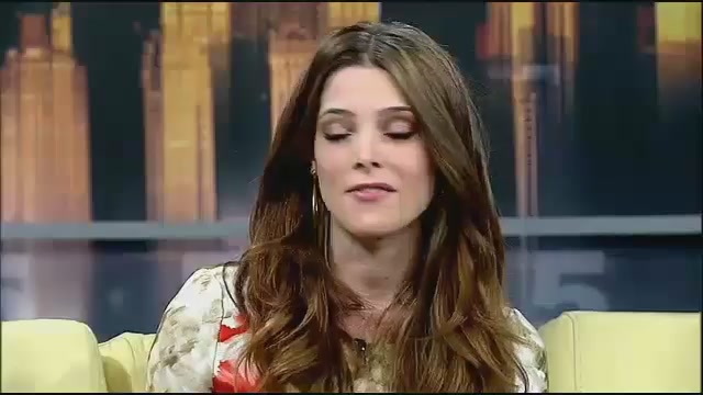 Ashley-Greene-dot-nl_GoodDayNY0183.jpg