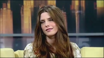 Ashley-Greene-dot-nl_GoodDayNY0030.jpg