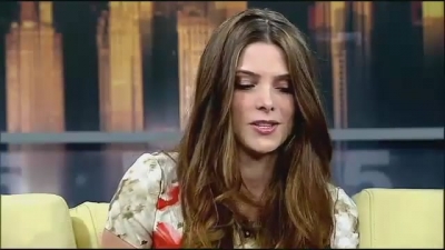 Ashley-Greene-dot-nl_GoodDayNY0124.jpg