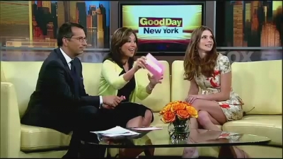 Ashley-Greene-dot-nl_GoodDayNY0240.jpg