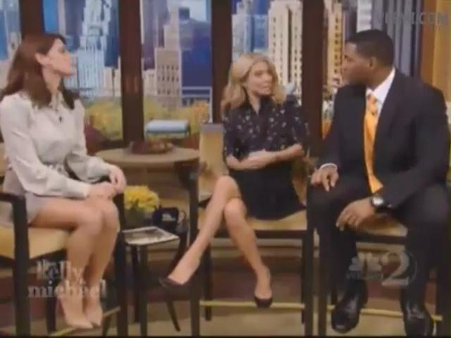 Ashley-Greene-dot-nl-15November2012LiveWithKellyAndMicheal0070.jpg