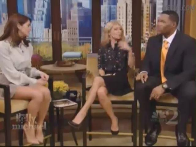 Ashley-Greene-dot-nl-15November2012LiveWithKellyAndMicheal0074.jpg