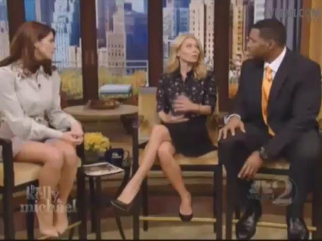Ashley-Greene-dot-nl-15November2012LiveWithKellyAndMicheal0086.jpg