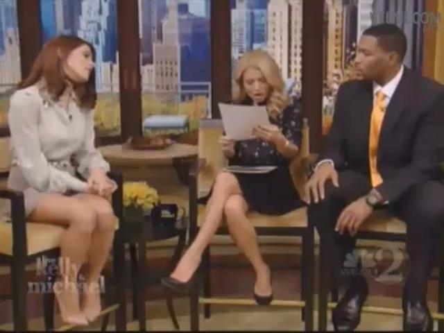 Ashley-Greene-dot-nl-15November2012LiveWithKellyAndMicheal0150.jpg