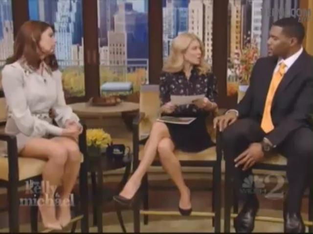 Ashley-Greene-dot-nl-15November2012LiveWithKellyAndMicheal0156.jpg
