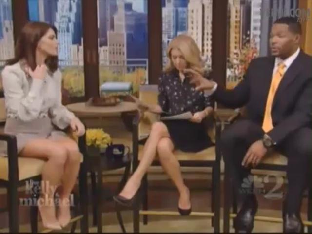 Ashley-Greene-dot-nl-15November2012LiveWithKellyAndMicheal0158.jpg