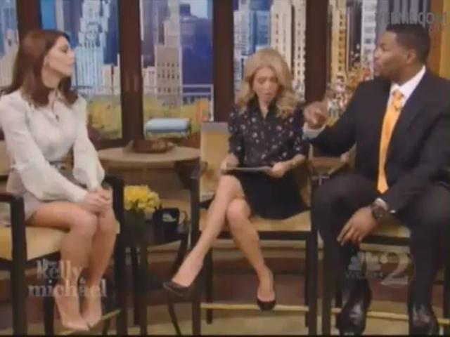 Ashley-Greene-dot-nl-15November2012LiveWithKellyAndMicheal0160.jpg