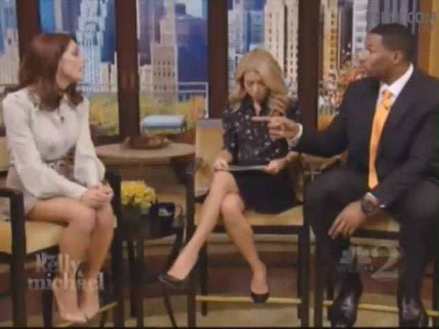 Ashley-Greene-dot-nl-15November2012LiveWithKellyAndMicheal0162.jpg