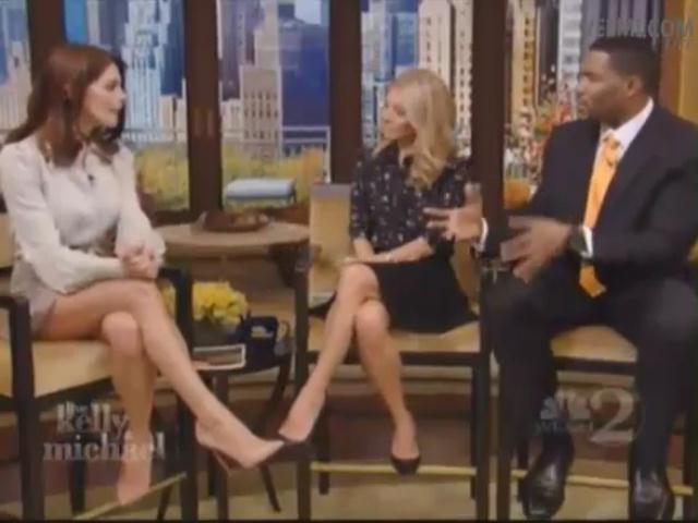 Ashley-Greene-dot-nl-15November2012LiveWithKellyAndMicheal0215.jpg