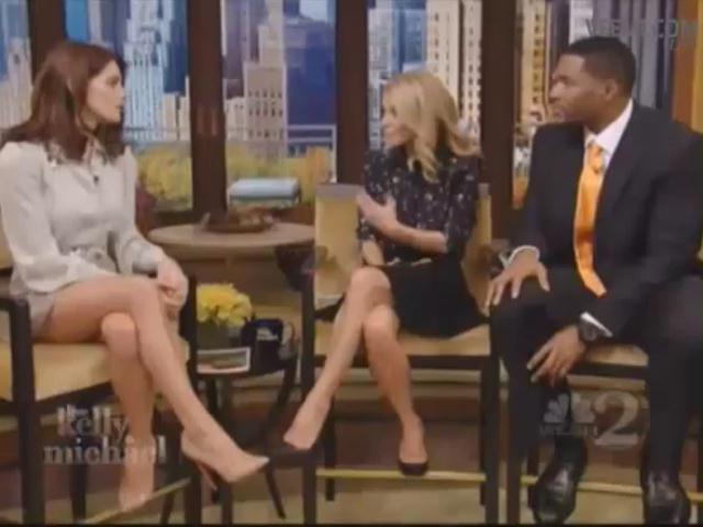 Ashley-Greene-dot-nl-15November2012LiveWithKellyAndMicheal0314.jpg