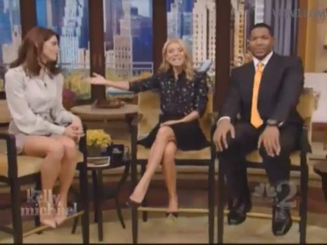 Ashley-Greene-dot-nl-15November2012LiveWithKellyAndMicheal0337.jpg