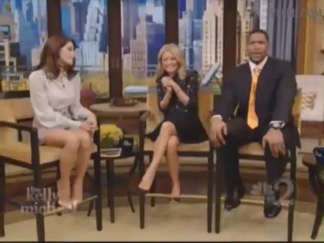 Ashley-Greene-dot-nl-15November2012LiveWithKellyAndMicheal0340.jpg