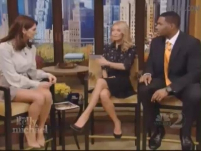 Ashley-Greene-dot-nl-15November2012LiveWithKellyAndMicheal0072.jpg