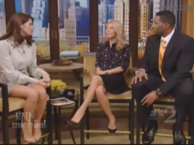 Ashley-Greene-dot-nl-15November2012LiveWithKellyAndMicheal0087.jpg