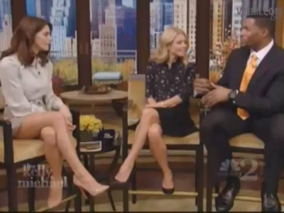 Ashley-Greene-dot-nl-15November2012LiveWithKellyAndMicheal0288.jpg