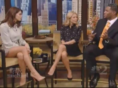 Ashley-Greene-dot-nl-15November2012LiveWithKellyAndMicheal0290.jpg