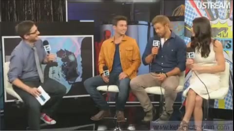 Ashley-Greene-dot-nl_2012MTVInterviewAtComicCon0000.jpg