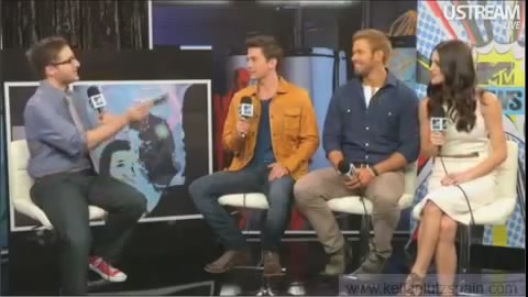 Ashley-Greene-dot-nl_2012MTVInterviewAtComicCon0003.jpg
