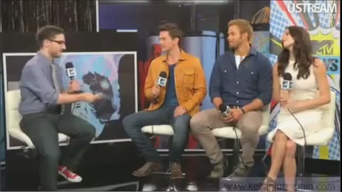 Ashley-Greene-dot-nl_2012MTVInterviewAtComicCon0004.jpg