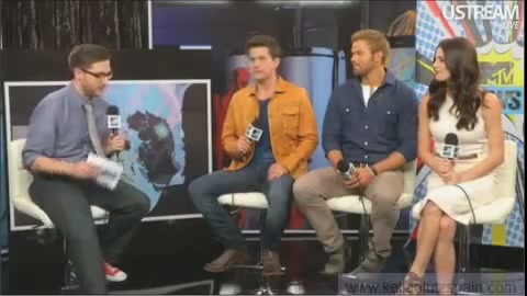 Ashley-Greene-dot-nl_2012MTVInterviewAtComicCon0006.jpg