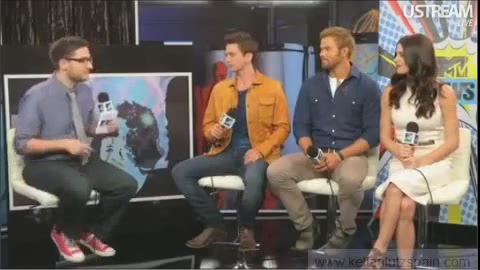 Ashley-Greene-dot-nl_2012MTVInterviewAtComicCon0007.jpg