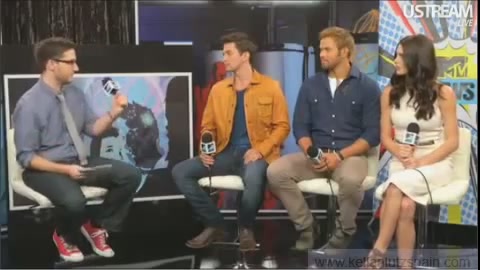 Ashley-Greene-dot-nl_2012MTVInterviewAtComicCon0010.jpg