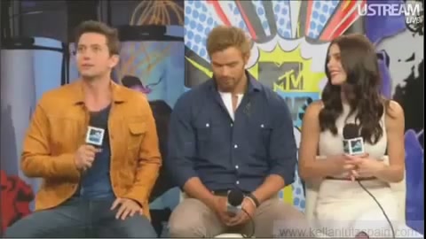 Ashley-Greene-dot-nl_2012MTVInterviewAtComicCon0021.jpg