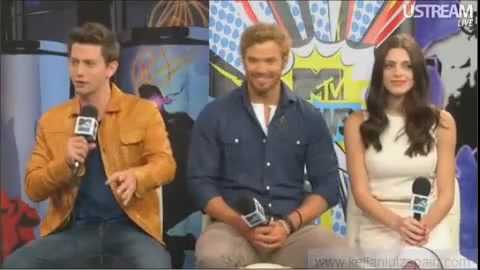 Ashley-Greene-dot-nl_2012MTVInterviewAtComicCon0031.jpg