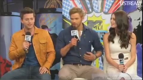 Ashley-Greene-dot-nl_2012MTVInterviewAtComicCon0036.jpg