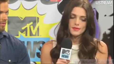 Ashley-Greene-dot-nl_2012MTVInterviewAtComicCon0091.jpg