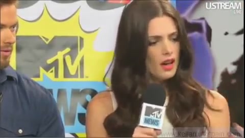 Ashley-Greene-dot-nl_2012MTVInterviewAtComicCon0093.jpg