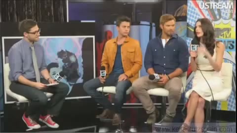 Ashley-Greene-dot-nl_2012MTVInterviewAtComicCon0097.jpg