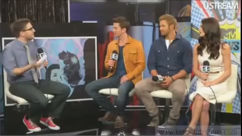 Ashley-Greene-dot-nl_2012MTVInterviewAtComicCon0116.jpg Ashley-Greene-dot-nl_2012MTVInterviewAtComicCon0116.jpg