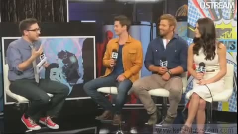 Ashley-Greene-dot-nl_2012MTVInterviewAtComicCon0120.jpg Ashley-Greene-dot-nl_2012MTVInterviewAtComicCon0120.jpg