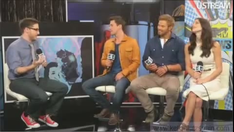 Ashley-Greene-dot-nl_2012MTVInterviewAtComicCon0121.jpg Ashley-Greene-dot-nl_2012MTVInterviewAtComicCon0121.jpg