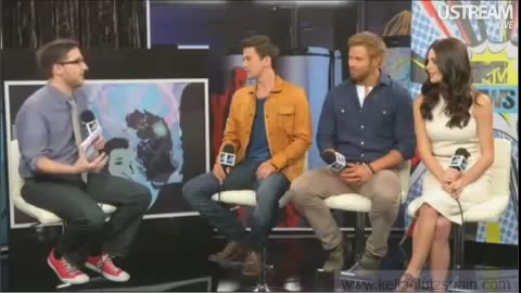 Ashley-Greene-dot-nl_2012MTVInterviewAtComicCon0129.jpg Ashley-Greene-dot-nl_2012MTVInterviewAtComicCon0129.jpg