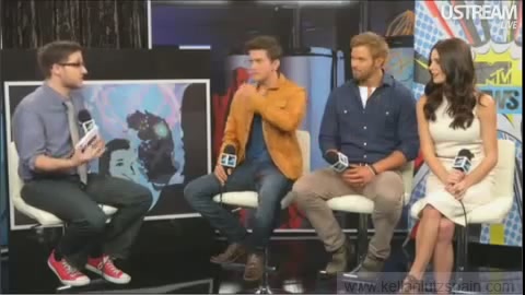 Ashley-Greene-dot-nl_2012MTVInterviewAtComicCon0130.jpg