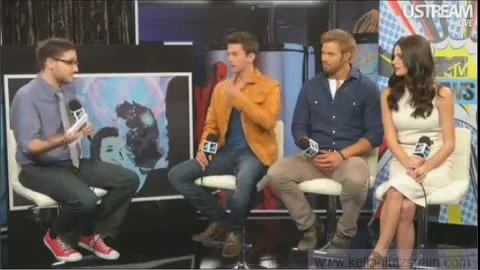 Ashley-Greene-dot-nl_2012MTVInterviewAtComicCon0131.jpg