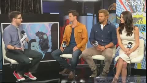Ashley-Greene-dot-nl_2012MTVInterviewAtComicCon0132.jpg