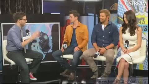 Ashley-Greene-dot-nl_2012MTVInterviewAtComicCon0185.jpg Ashley-Greene-dot-nl_2012MTVInterviewAtComicCon0185.jpg