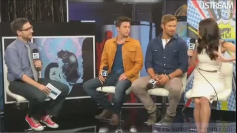 Ashley-Greene-dot-nl_2012MTVInterviewAtComicCon0213.jpg