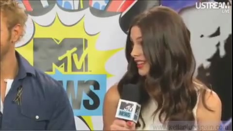 Ashley-Greene-dot-nl_2012MTVInterviewAtComicCon0218.jpg