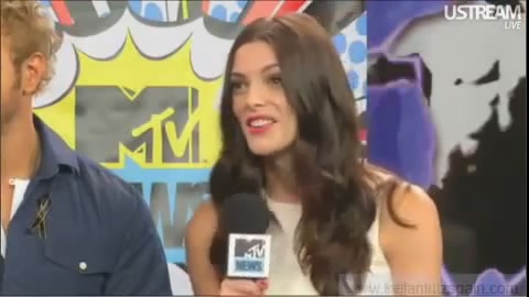 Ashley-Greene-dot-nl_2012MTVInterviewAtComicCon0219.jpg