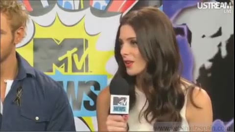 Ashley-Greene-dot-nl_2012MTVInterviewAtComicCon0222.jpg