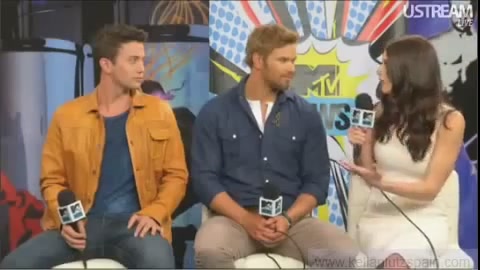 Ashley-Greene-dot-nl_2012MTVInterviewAtComicCon0257.jpg Ashley-Greene-dot-nl_2012MTVInterviewAtComicCon0257.jpg