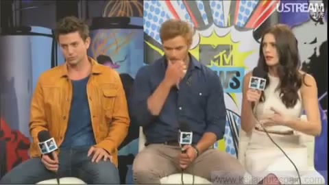 Ashley-Greene-dot-nl_2012MTVInterviewAtComicCon0262.jpg
