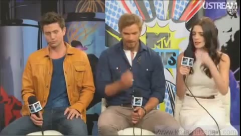 Ashley-Greene-dot-nl_2012MTVInterviewAtComicCon0263.jpg