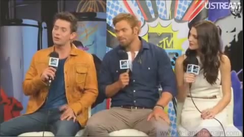 Ashley-Greene-dot-nl_2012MTVInterviewAtComicCon0298.jpg